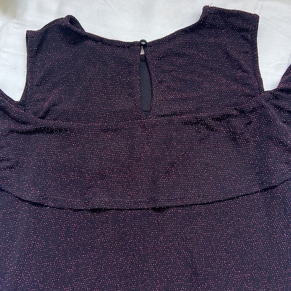 NWT Ricki’s Ruffle Cold Shoulder Blouse - Picture 7 of 7